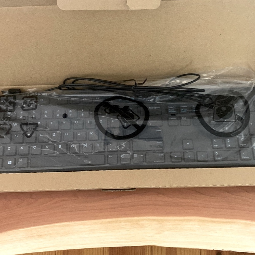 New Dell wired USB keyboard.